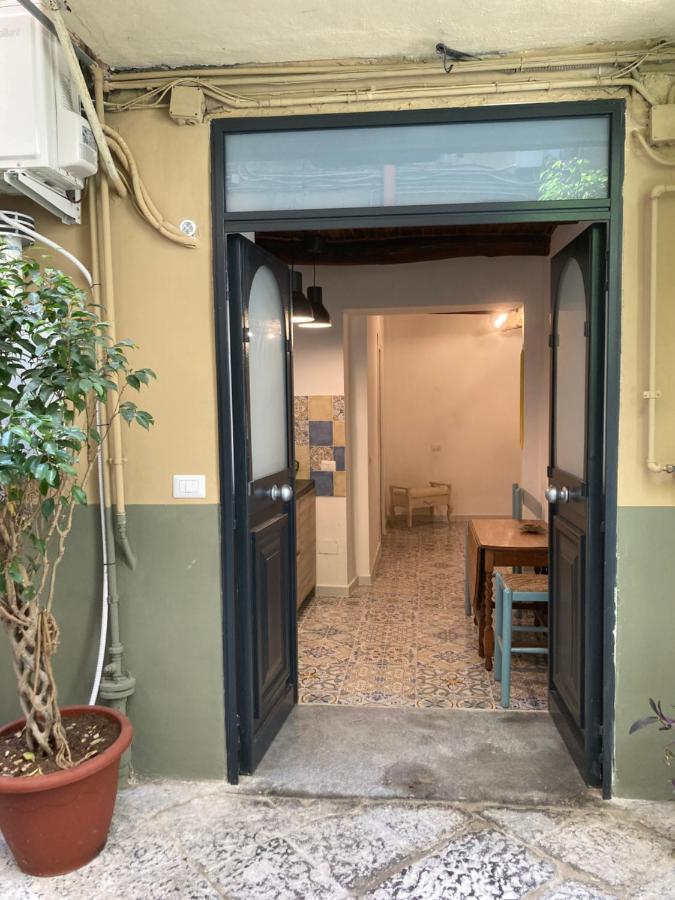 Zuccarella "Zuccherino"Nel Cortile Apartment Naples Exterior photo